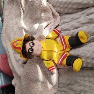 Ty beanie baby Specs also comes with fireman suit